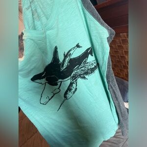 AA women’s L TURQUOISE whale shirt